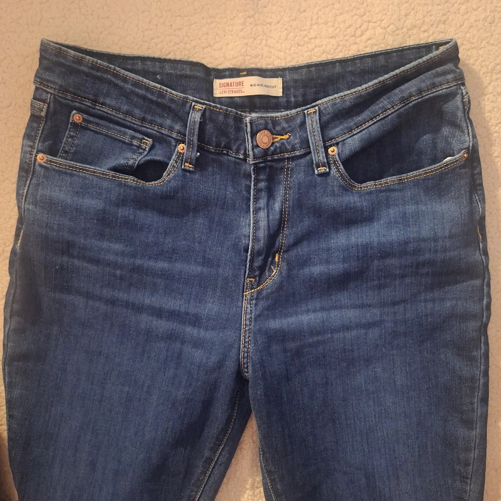 Signature by Levi Strauss Dark Blue Mid-rise Bootcut Jeans W30 L34
